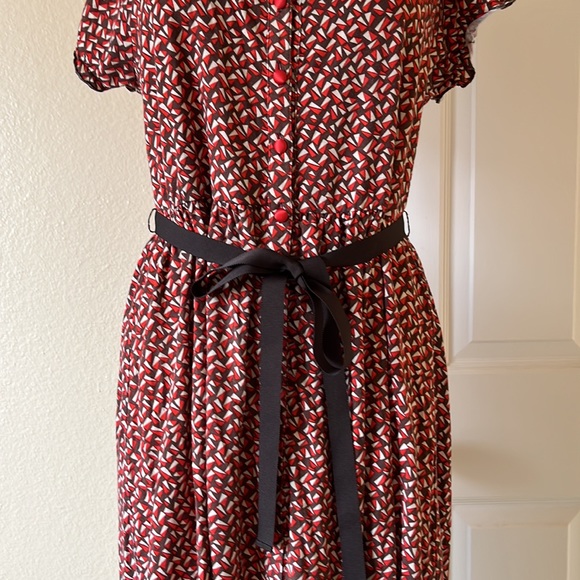 Veeko shape pattern red and brown belted dress Small - Picture 3 of 12